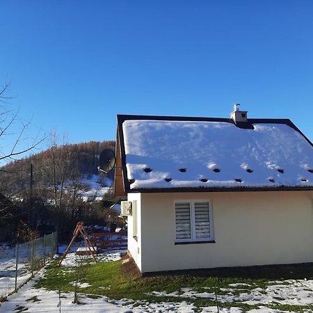 Brzoskwiniowy Domek Ustrzyki Dolne Bagian luar foto