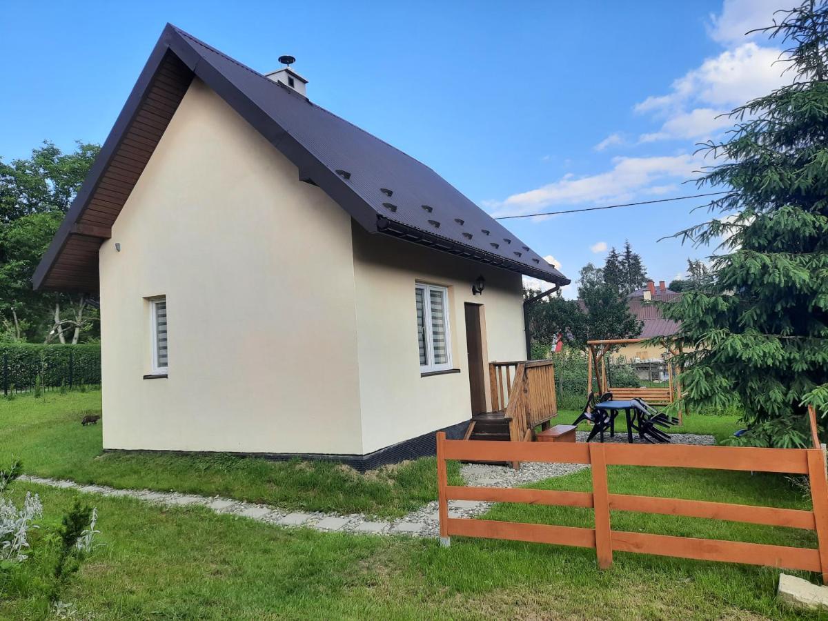 Brzoskwiniowy Domek Ustrzyki Dolne Bagian luar foto